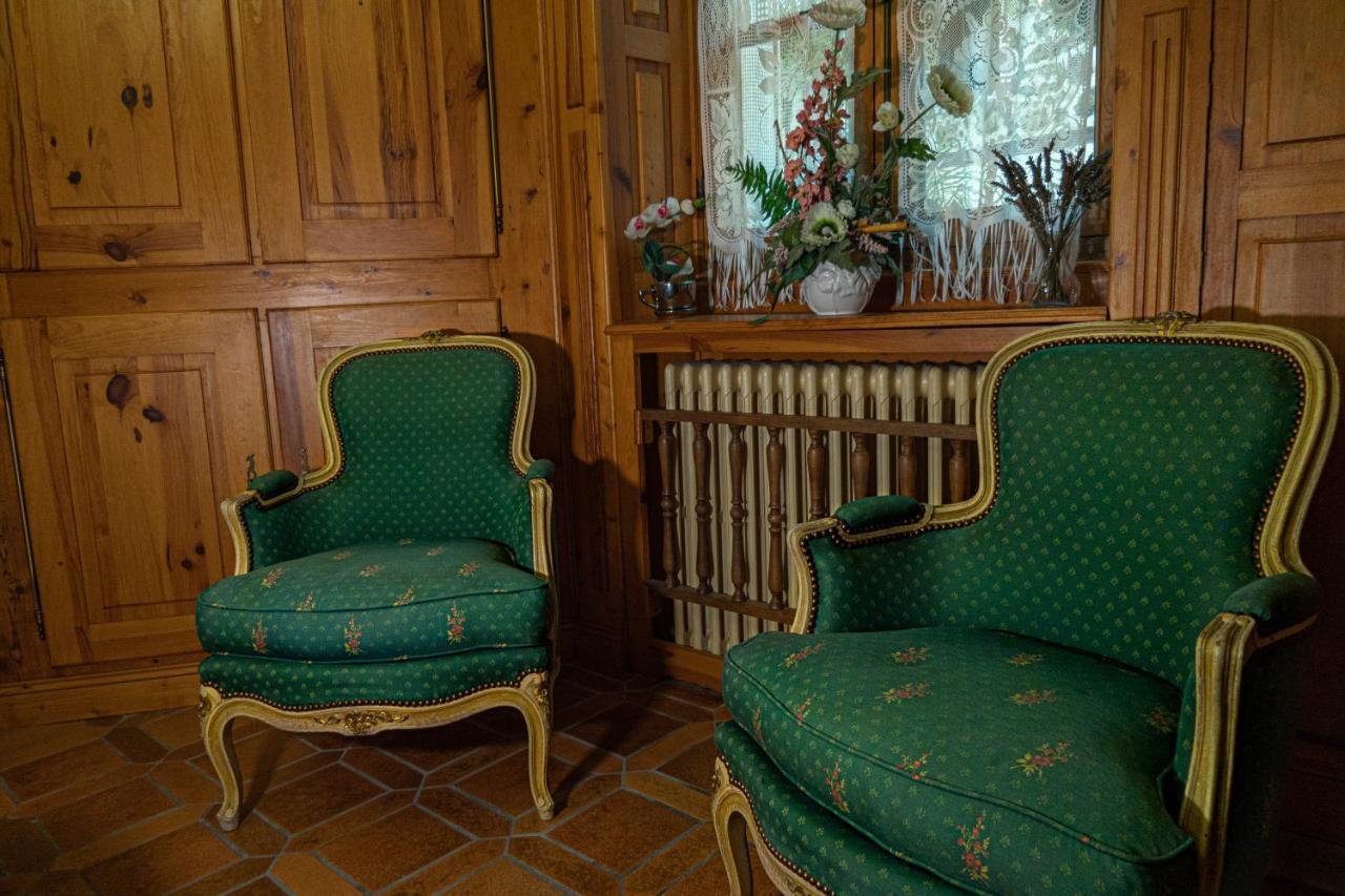 Maison Avec Patio Dans Le Centre Historique Villa Terrasson Exterior foto