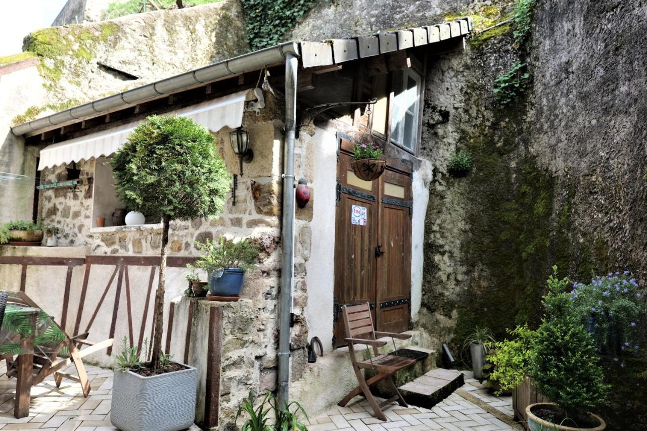 Maison Avec Patio Dans Le Centre Historique Villa Terrasson Exterior foto